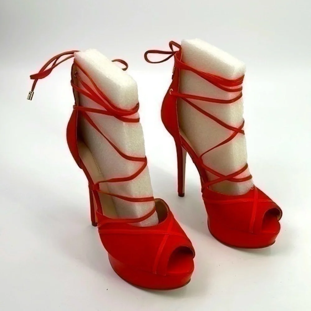 New in box Guess orange suede and leather laced platform shoes size 7 “the raja”